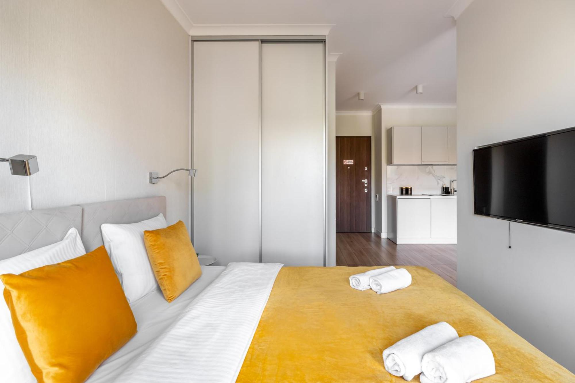 Golden Apartments -City Center - Mennica Residence Варшава Екстер'єр фото
